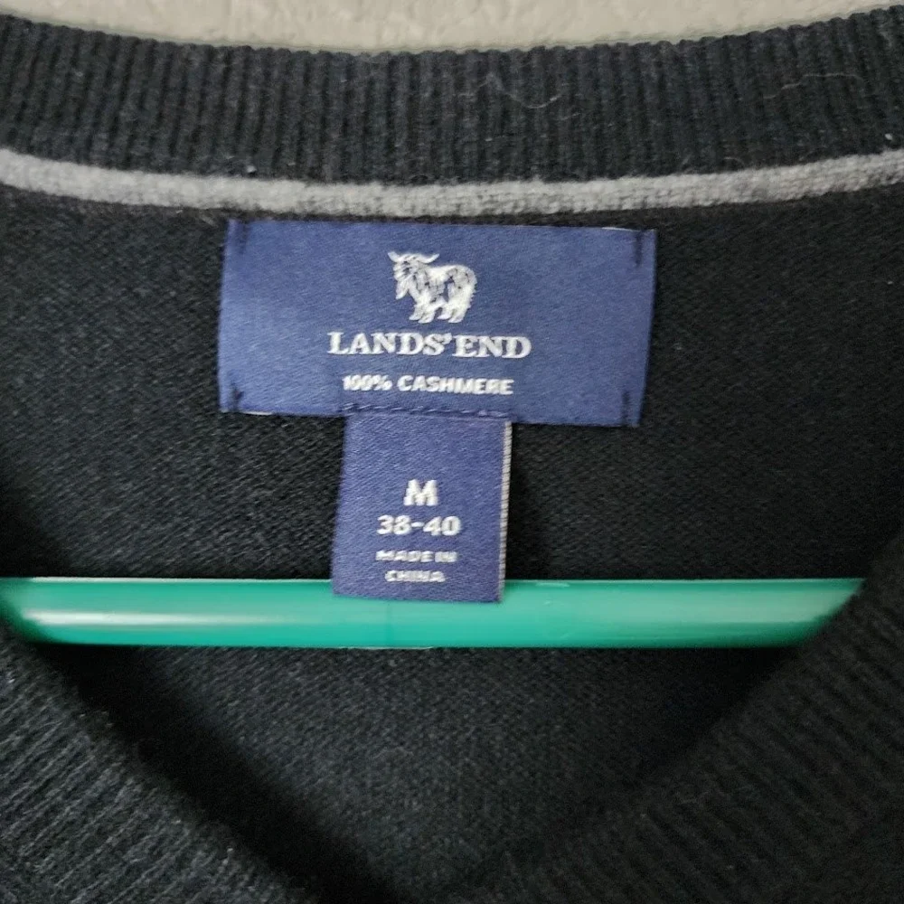 LANDS' END VINTAGE 100% cashmere v-neck sweater in black size M